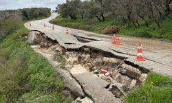 Hatay'da yağış nedeniyle yol çöktü