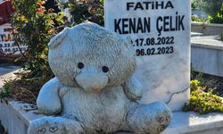 Hatay'daki deprem şehitliğinde hüzünlü bayram ziyareti