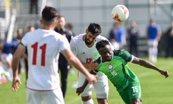 İran Milli Futbol Takımı'ndan, ölen çocuklar için 'çocuk sırt çantalı' mesaj