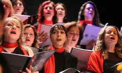 Kadınların sesi, 8 Mart'ta çocuk ve gençlerin yetenekleriyle yankılandı