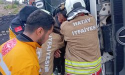 Kamyon devrildi; 1 yaralı