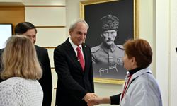 Kepez'de bayram sevinci personelle paylaşıldı