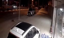 Kontrolden çıkan otomobil refüje çarptı: 2 yaralı