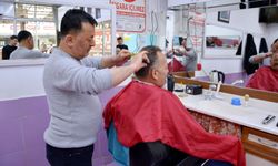 Korkuteli'de 'bayram tıraşı' yoğunluğu