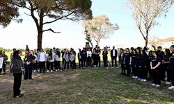 Lara Sahili'nde öğrencilerden temizlik