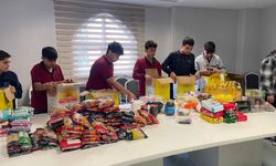 Liselilerden ihtiyaç sahiplerine ramazan kolisi