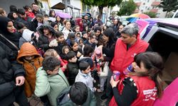 Mersin'de, çocuklara bayram sürprizi