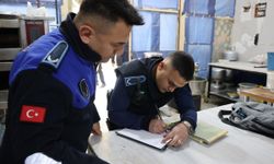 Mersin'de merdiven altı pasta imalathanesine baskın