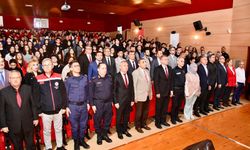 Öğrencilerden 12 Mart gösterisi