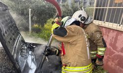 Park halindeki otomobilde çıkan yangın söndürüldü