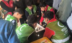 Yeşilay'dan lisede satranç etkinliği