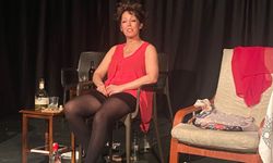 Tiyatromans’tan Sert ve Gerçekçi Bir Kadın Oyunu: “Yarın Çok Uzak”