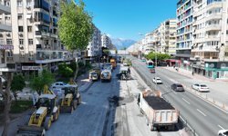 100. Yıl Bulvarı'nda 5. etap asfalt çalışması tamamlandı