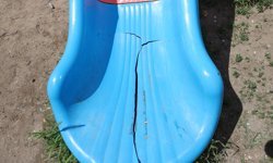 Akdeniz'de çocuk parkına zarar verdiler