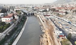 Asi Nehri'nde ıslah ve çevre düzenleme çalışmaları sürüyor