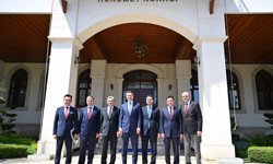 Bakan Bayraktar'dan Antalya Valiliğine ziyaret