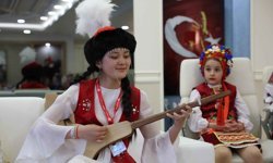 Başkan Vekili Özdemir, dünya çocuklarını ağırladı