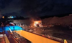 Belen'de konteyner ve otobüs yandı