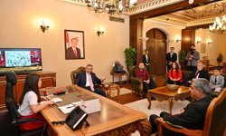 Çocuk vali Nazenin, görevi devraldı