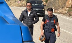 Dağda yolunu kaybetti, telefon şarjı bitince dronla bulundu