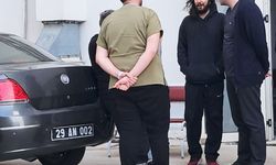 Doktor çift ve çocuklarının bulunduğu otomobil, TIR ile çarpıştı: 1 ölü, 3 yaralı