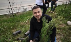 Hastane bahçesine fidan dikimi