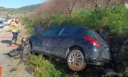 Hatay'da araç yol kenarına yuvarlandı: 1 yaralı