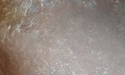 Hatay'da belediyenin kazısında kaya mezarı bulundu