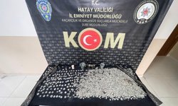 Hatay'da durdurulan araçta 13 bin 78 adet tarihi eser ele geçirildi