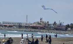 Hatay'da güneş yüzünü gösterdi, sahiller doldu