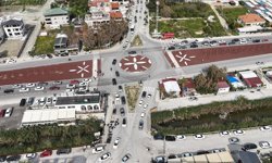 Hataylılar güneşin tadını sahilde çıkardı