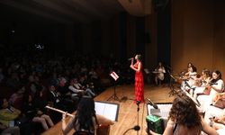 'Kadın Kadına Türküler Konseri'ne yoğun ilgi