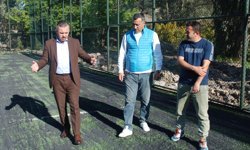 Kemer'e yeni halı saha