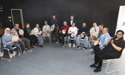 Mersin'de engeller müziğin ritmi ile aşılıyor