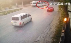 Minibüsle otomobil çarpıştı: 4 yaralı