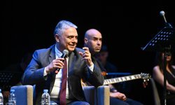 Muratpaşa'da şiir ve müzik dolu gece