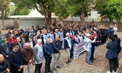 Okul saldırılarda hayatını kaybedenler için gıyabi cenaze namazı