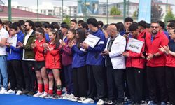 Okul sporları hokey grup müsabakaları Osmaniye'de start aldı