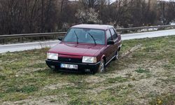 Refüje çıkan otomobilin sürücüsü yaralandı