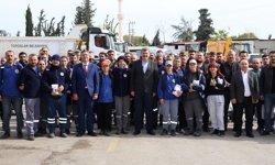 Toroslar Belediyesi çalışanlarına 1 Mayıs ikramiyesi