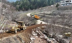 Toroslar'da bahçe yolları yenileniyor