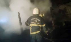 Yanan ev kullanılamaz hale geldi