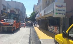 Akdeniz'de yol ve kaldırımlar yenileniyor