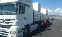Arızayı gidermek isteyen sürücü ve yanındakilere TIR çarptı: 1 ölü, 2 yaralı