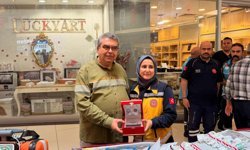 ATT Betül'e 'Yılın Ambulans Sürücüsü' ödülü