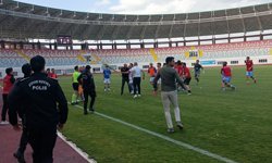 BAL baraj maçında 8 gol atıldı, 3'ü kırmızı 11 kart çıktı
