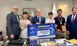 Başarılı öğrenciler ödüllendirildi