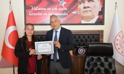 Dilimizin Zenginlikleri Projesi'nde öğrencilere ödül