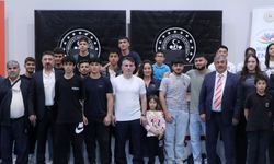 Dünya şampiyonu güreşçiden gençlere öğüt