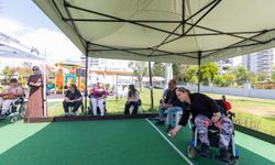 Mersin'de engelleri aşan bocce turnuvası